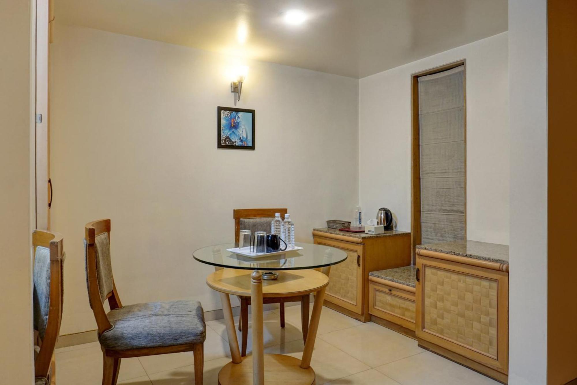 Townhouse Oak Orchard Hotel Pune Exterior foto