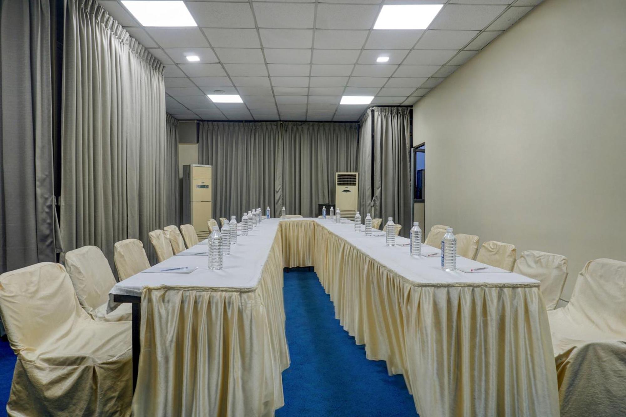 Townhouse Oak Orchard Hotel Pune Exterior foto