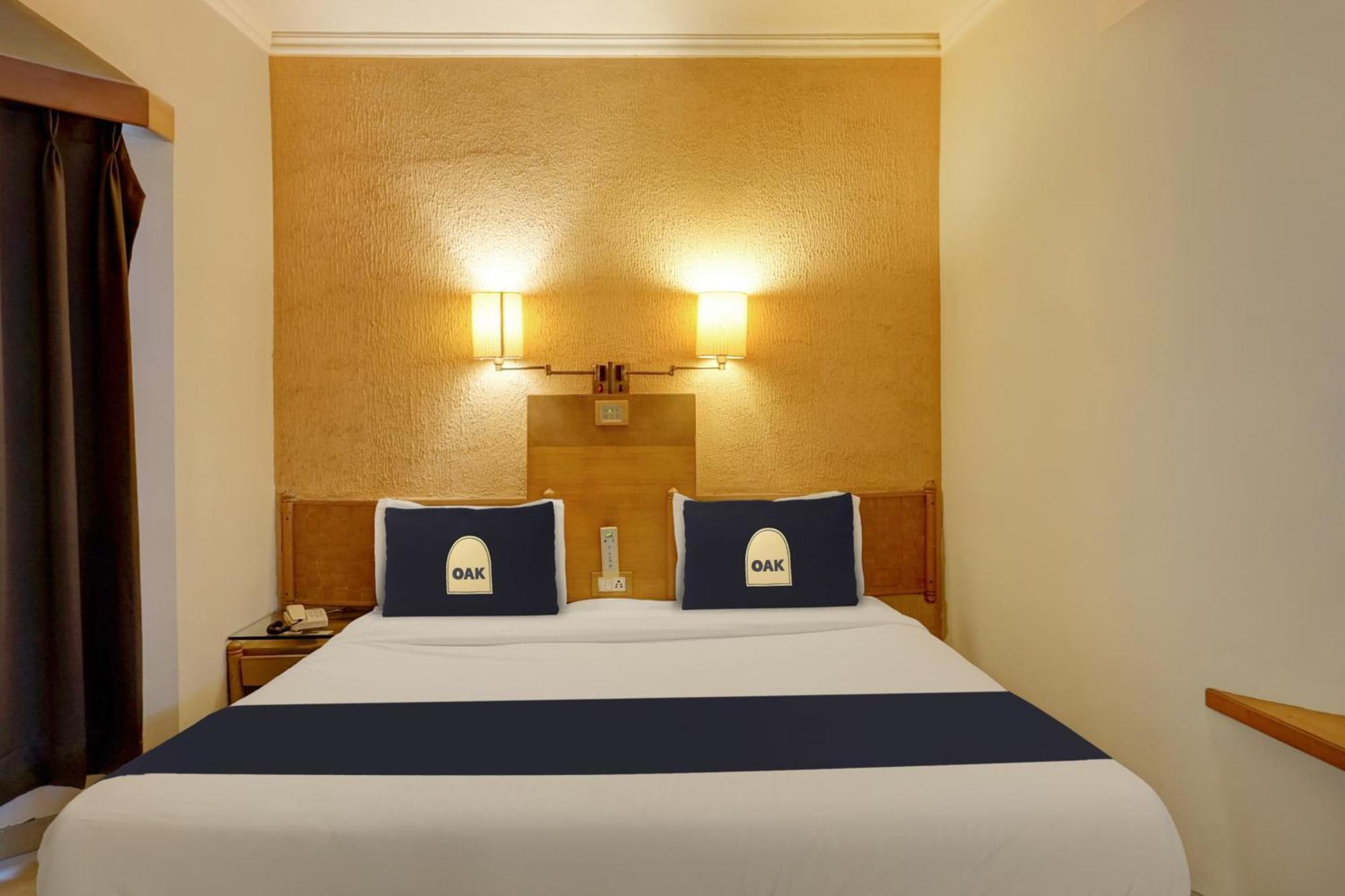 Townhouse Oak Orchard Hotel Pune Exterior foto