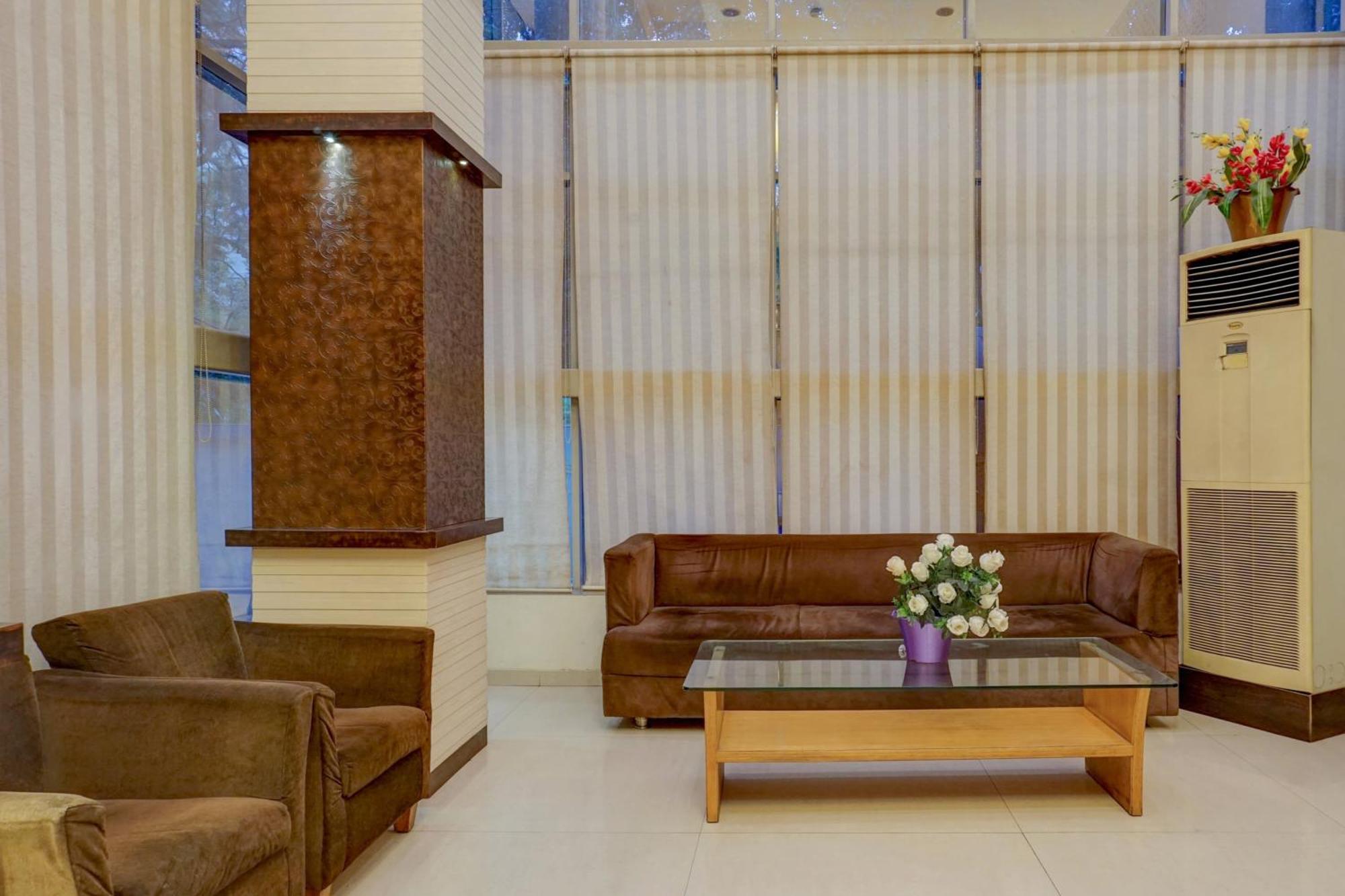 Townhouse Oak Orchard Hotel Pune Exterior foto
